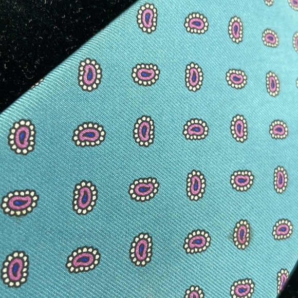Vintage Baycrest Necktie. 100%Silk Mint Green and Pink - Picture 3 of 5